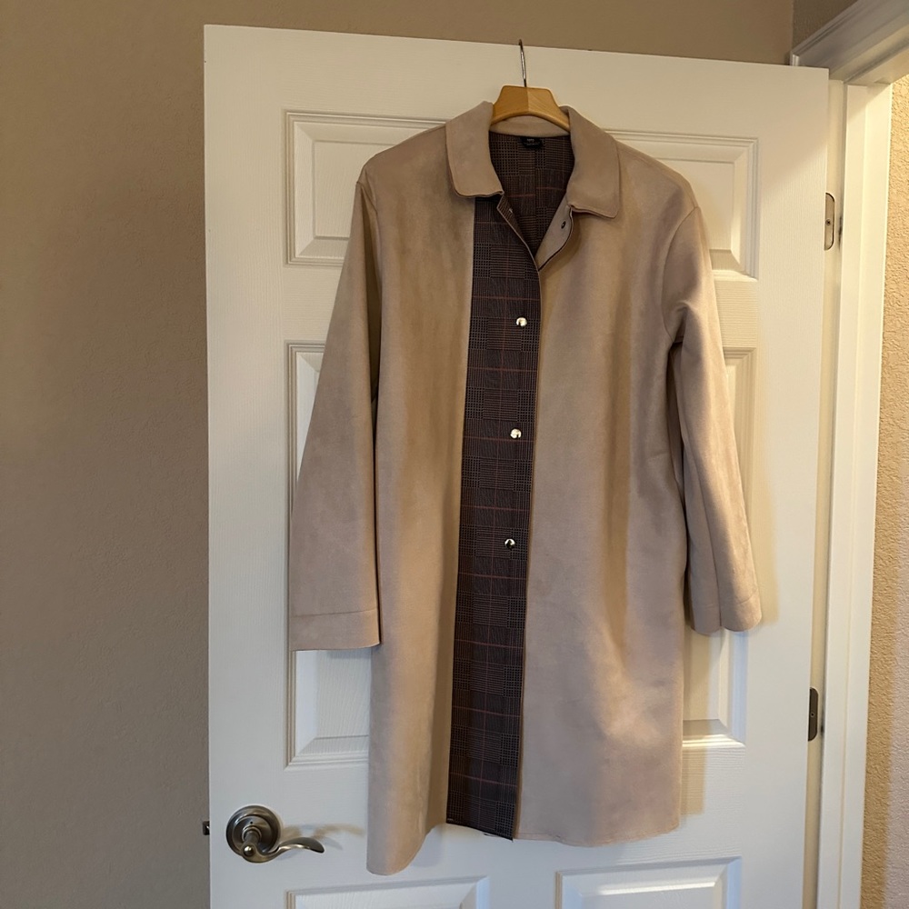 Zara Suede-like Jacket in Cream, Size XL